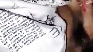 Sex MMS of a GF talking on a call and riding on a dick