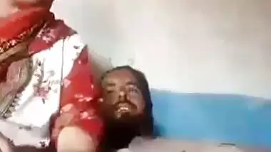 Pathan fucks his neighbor’s wife in Pakistani sex MMS