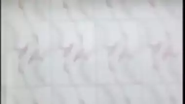 Young Desi chick gets topless and shows her tits on selfie XXX cam