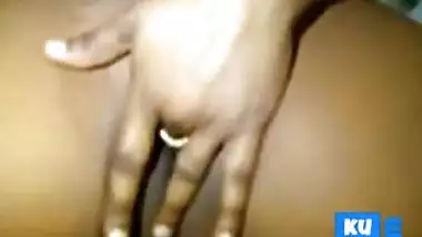 chut chudvane ke lliye tadapti bhabhi