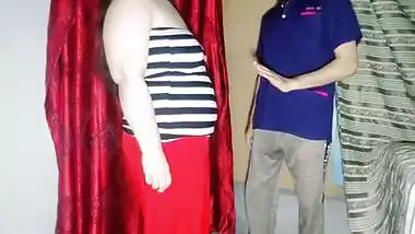 Muslim BBW had anal sex with office attendant for meter connection, doggy style ass fucking in clear Hindi audio