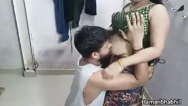 Hot Indian Aunty sex in saree. Big boobs Indian aunty fucked by her neighbour boyfriend.