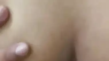Guy drills his GF’s tight asshole in desi xxx MMS