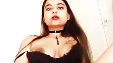 Hot Indian nude girl masturbates like a cheap whore