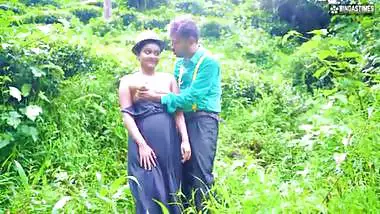 Desi Indian Real Chudai on open road and jungle outdoor hardcore ( Hindi Audio )