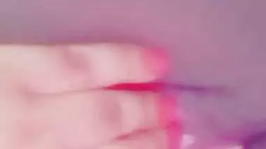 Unsatisfied aunty showing huge boobs to lover viral MMS