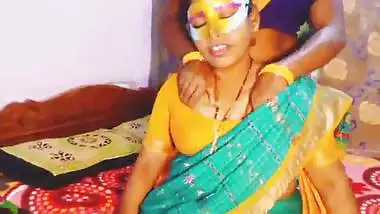 Indian lesbian. Beautiful sarees aunty and daughter in law hot lesbian romance Telugu dirty talks.