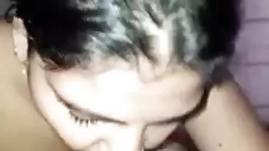 All-natural Bhabhi gives a XXX blowjob to the young Desi man behind cam