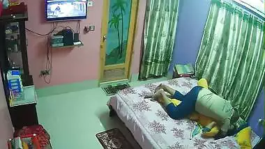 Couple fucking at night caught on CCTV viral MMS